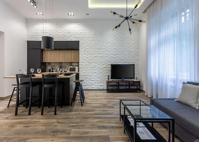 Alder Bridge Apartment